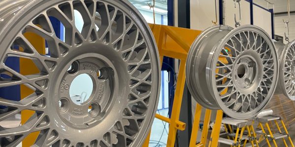 peinture-jantes-de-voiture-couleur-metal