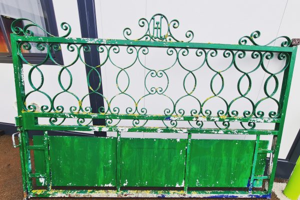 renovation-portail-metal-avant-couleur-metal